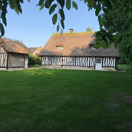 La Gloriette Gite Situe Dans La Propriete Dun Magnifique Manoir Vatteville-la-Rue Exterior photo